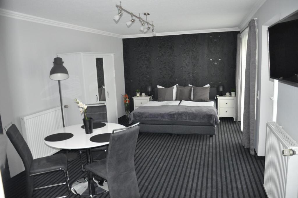 Pension & Ferienwohnungen Schneidereit Sassnitz Room photo